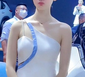 岑溪大学女生模特特殊兼职(大学生兼职模特怎么联络)