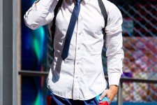 岑溪泳拆男模(时髦泳拆男模)