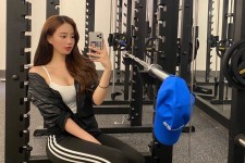 岑溪我是一名瑜伽锻练外加兼职模特(我是一名瑜伽锻练外加兼职模特小说)