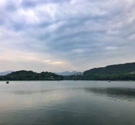 岑溪杭州自助游(杭州自助游旅游攻略)