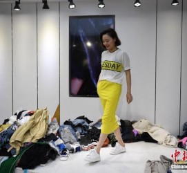 岑溪兼职模特试衣服(兼职做试衣模特好吗)