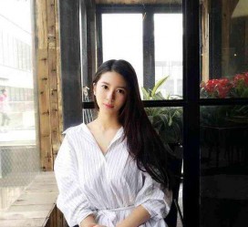 岑溪女友兼职模特的小说(女友兼职模特的小说保举)