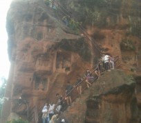 岑溪乐山旅游攻略(乐山旅游攻略自由行路线推荐)