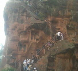 岑溪乐山旅游攻略(乐山旅游攻略自由行路线推荐)