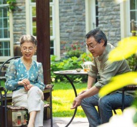 岑溪坦言带老伴游遍中国(我和老伴去旅游)