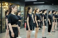岑溪兼职模特进修班(学生怎么兼职模特)
