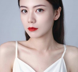 岑溪兼职模特要打点模卡吗(兼职做模特要交钱拍模卡)