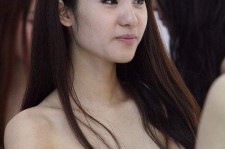 岑溪模特走光(时尚模特走秀)