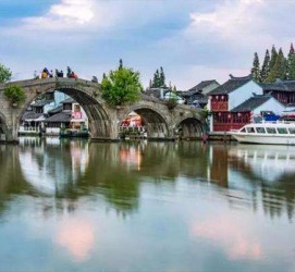 岑溪上海旅游攻略(上海旅游攻略手抄报)