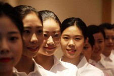 岑溪私人伴游招聘 度假区万元月薪招“泳装伴游”