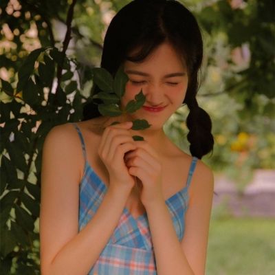岑溪伴游女生柳如烟的资料