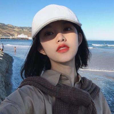 岑溪伴游女生云飞扬的资料