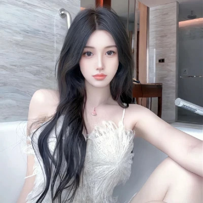 岑溪伴游女生吴悠的资料