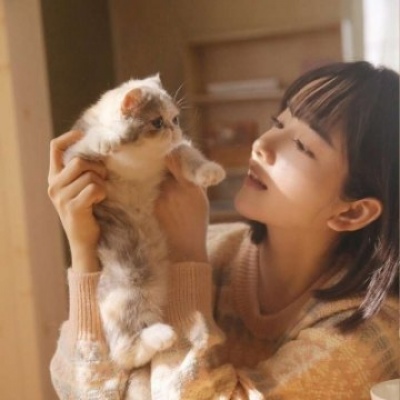 岑溪伴游女生邓珊珊的资料