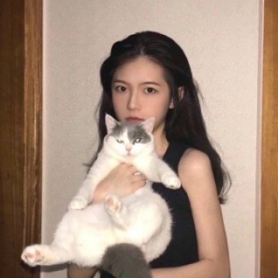 岑溪伴游女生杨芃寒的资料