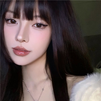 岑溪伴游女生钟晚意的资料