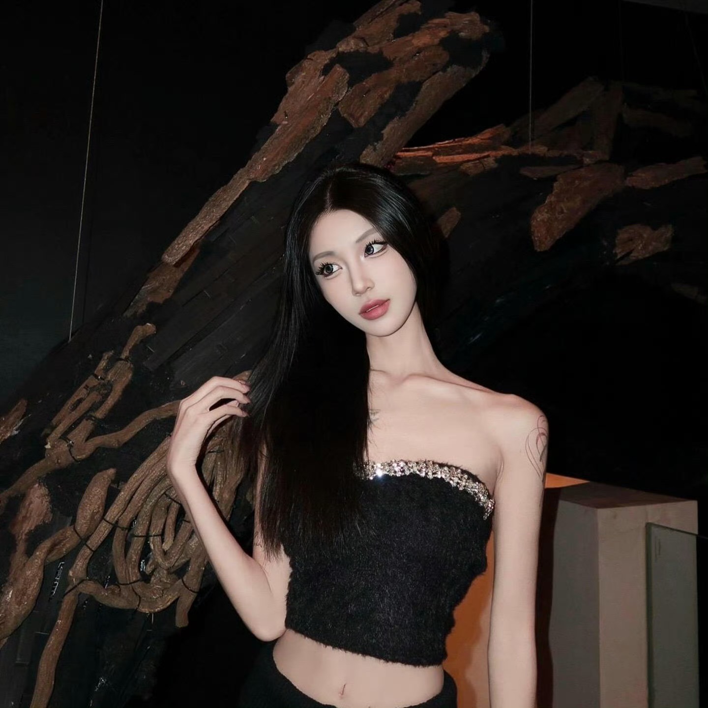岑溪伴游女生顾晚晴的资料