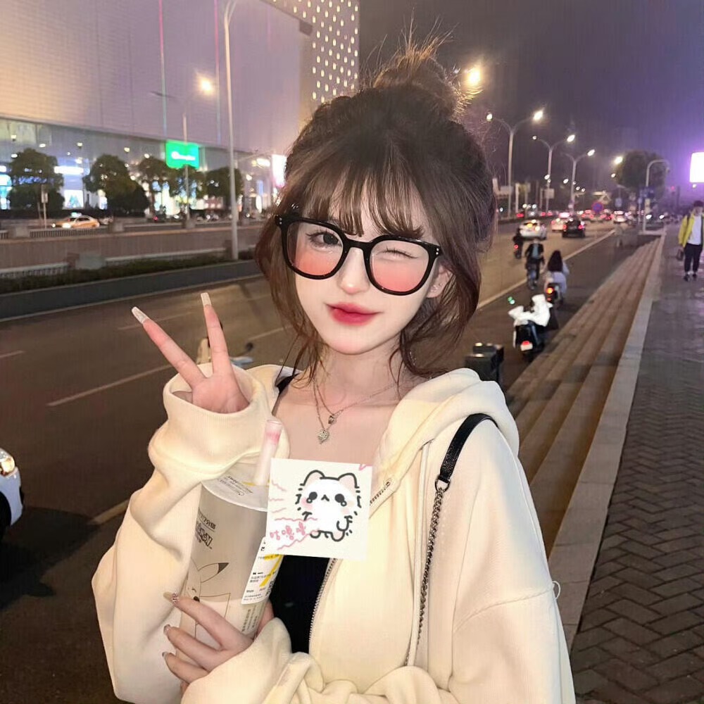 岑溪伴游女生KIKI的资料